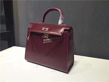 Hermes Kelly Leather handbag in Wine Red