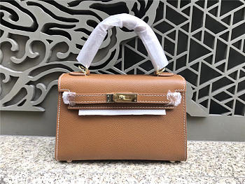 Hermes Kelly Leather Handbag in Khaki with Gold Hardware