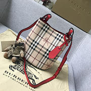 Burberry Haymarket Bucket bag in Red - 1