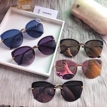 CHANEL Polarized and anti-ultraviolet radiation sunglasses