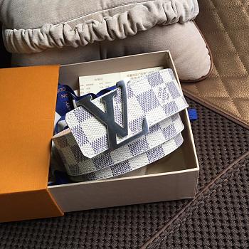 Louis Vuitton belt 4cm wide