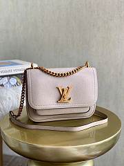 Louis Vuitton 2020-21FW Shoulder Bags 002 - 1