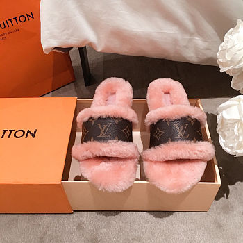 Louis Vuitton Sandals 023