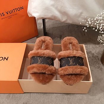 Louis Vuitton Sandals 024