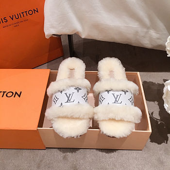Louis Vuitton Sandals 027