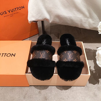 Louis Vuitton Sandals 028
