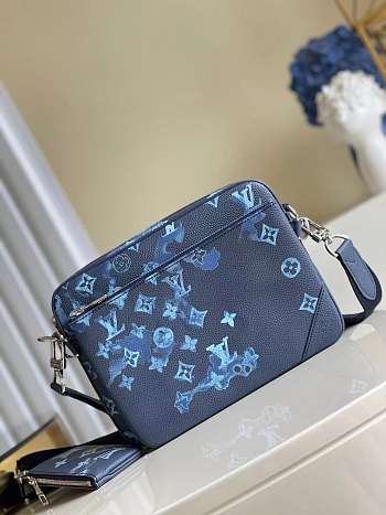 Louis Vuitton Crossbody bag