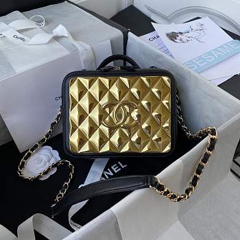 Chanel Vanity bag 18cm bestify