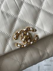 Chanel 23K 19 Bag White 20.5CM - 2