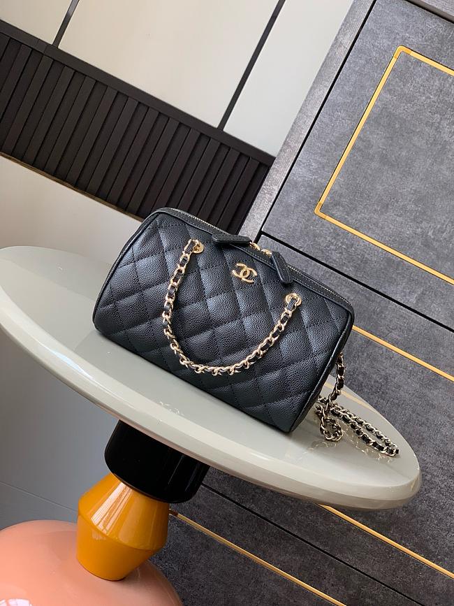 Chanel Clutch With Chain Black Caviar 18.5cm - 1