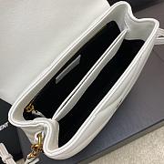 YSL Loulou Toy Crossbody Bag in Quilted Leather Bianco - 20 x 14 x 7.5 cm - 4