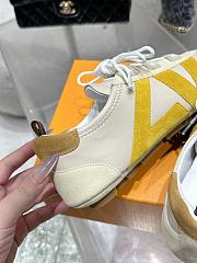 Louis Vuitton Sneakers Yellow - 5