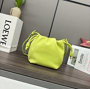 Loewe Mini Flamenco purse in mellow nappa lambskin Bright Green - 23x17x5.5cm - 5