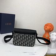 Dior Small Saddle Messenger Beige and Black Bag with Flap - 23 x 17.5 x 6 cm - 5
