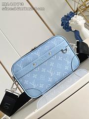 Louis Vuitton M14073 New Alpha Messenger Sky Blue - 24cm - 1