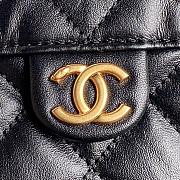 Chanel 25 Small Handbag Shiny Lambskin & Gold-Tone Metal Black 30cm - 5
