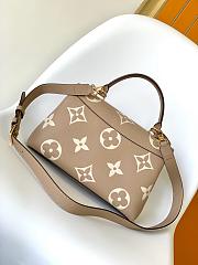 Louis Vuitton Madeleine MM Bag M46041 - 6