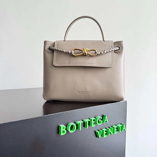 Bottega Veneta Small Ciao Ciao Limestone Bag - 26x19x10.5cm - 1