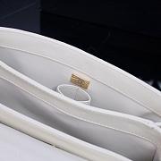 Chanel Trendy CC Handbag in White - 4