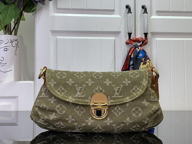 Louis Vuittion Sunset Monogram Denim M95217 - 26x15x9cm - 1