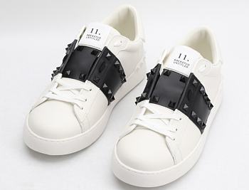 Valentino Garavani Rockstud Untitled white calfskin sneaker