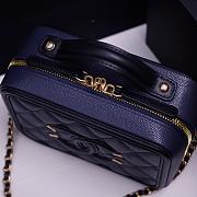 Chanel Small Cosmetic bag 18cm Navy Blue - 5