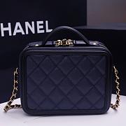 Chanel Small Cosmetic bag 18cm Navy Blue - 4