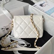 Chanel Heart Mini Flap Bag White Lambskin Antique Gold Hardware 18cm - 2
