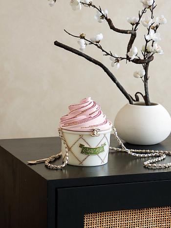 Chanel Café Coco Ice Cream Clutch - 14x11.5cm