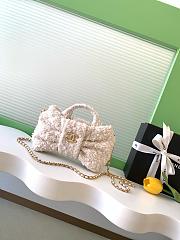 Chanel 25K Small Tweed Bow Bag in White - 26x18x5cm - 1