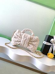 Chanel 25K Small Tweed Bow Bag in White - 26x18x5cm - 3