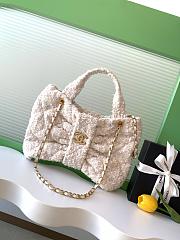Chanel 25K Large Tweed Bow Bag in White - 38x29x5cm - 1