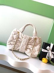 Chanel 25K Large Tweed Bow Bag in White - 38x29x5cm - 5