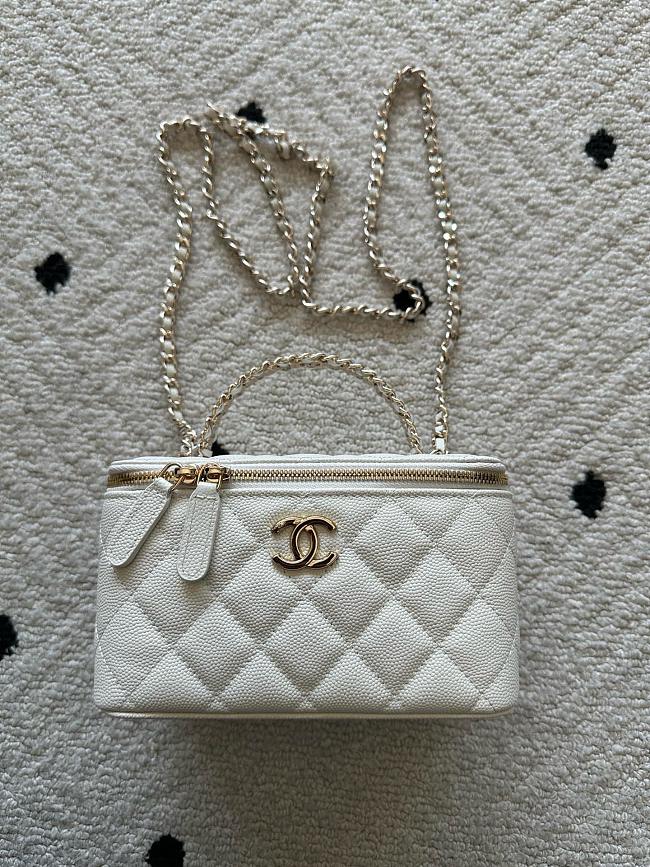 Chanel Vanity Case 17cm 05 - 1
