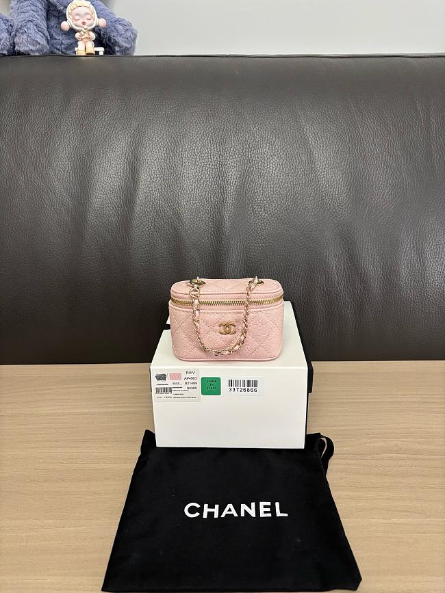 Chanel Mini Vanity Case with Chain in light pink quilted caviar leather 11cm - 1