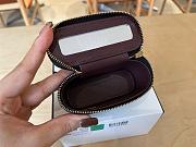 Chanel Mini Vanity Case with Chain in black quilted caviar leather 11cm - 5