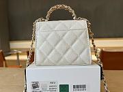 Chanel mini top pearl handle bag in white caviar leather 12cm - 2