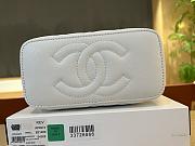 Chanel Vanity with CC Chain White Caviar - 16x8x10cm - 6