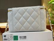 Chanel Vanity with CC Chain White Caviar - 16x8x10cm - 4