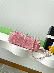 Chanel Flap with light pink sequin calfskin Bag - 21x14x8cm - 6