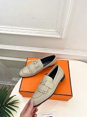 Hermès Royal loafer in beige leather - 6