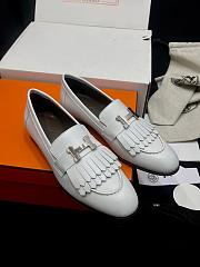 Hermès Royal loafer in white leather - 3