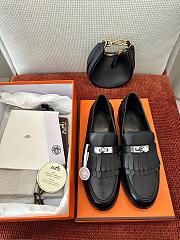 Hermès Destin loafers in black fringed calfskin with a Kelly buckle - 1