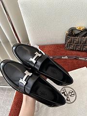 Hermès Faubourg loafer in black leather with a H buckle - 4