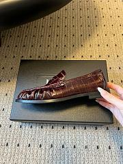 YSL Loafer loafers in black or brown eel leather with a gold-tone logo - 5