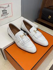 Hermès Royal loafer in white leather with gold H buckle - 4