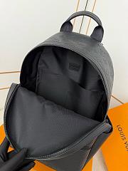 Louis Vuitton M46553 Discovery Backpack in Black - 29x38x20cm - 3