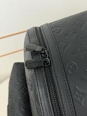 Louis Vuitton M46553 Discovery Backpack in Black - 29x38x20cm - 2
