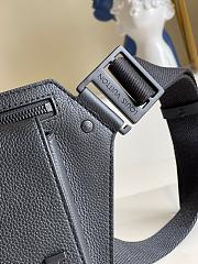 Louis Vuitton Aerogram Takeoff Sling bag in black - 30x16x3cm - 6