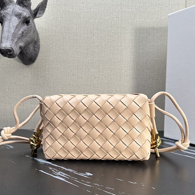 Bottega Veneta Mini Loop camera bag in Almond - 17x10x6cm - 1